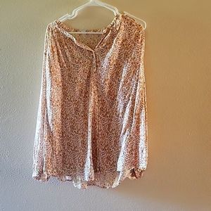 Light weight long sleeve blouse